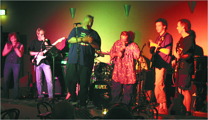 Foto: Jam-Session im Krone Musik Club am 24.07.2004